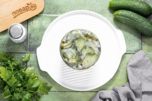 Салат с огурцами на зиму